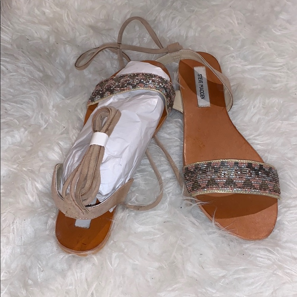 Woman’s brand new sandals size 10